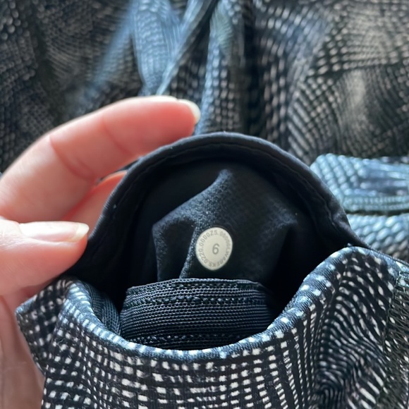 Lululemon cropped leggings - Picture 3 of 3